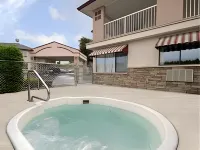 Super 8 by Wyndham Lake Country/Winfield Area Hotel a Central Okanagan G