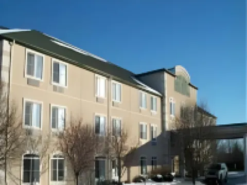 Comfort Inn DeKalb - Adjacent the University