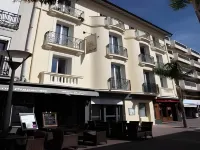 Hotel Villa d'Elsa Hotel dekat Antibes-Juan les Pins Train Station