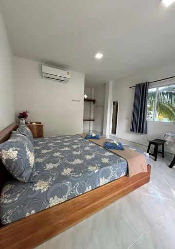 ห้องสแตนดาร์ดพร้อมเครื่องปรับอากาศ