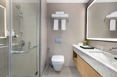 Holiday Inn Lampung Bukit Randu Отели в г. Бандар-Лампунг