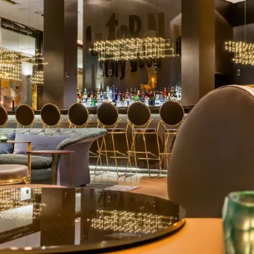 Motel One Frankfurt-Römer Отели рядом с достопримечательностью «Исторический музей»