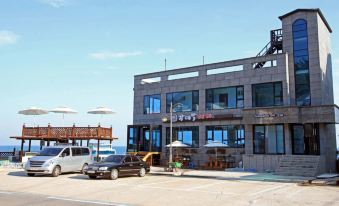 Yeongdeok Cheongsonghoe Snow Crab Pension