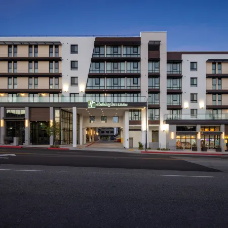 Holiday Inn & Suites Monterey Park - Los Angeles