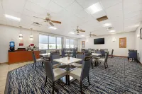 Best Western Plus Mid Nebraska Inn  Suites - Breakfast