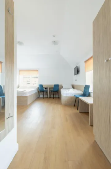 Millennia Hotel Hotel berhampiran Sofia Station