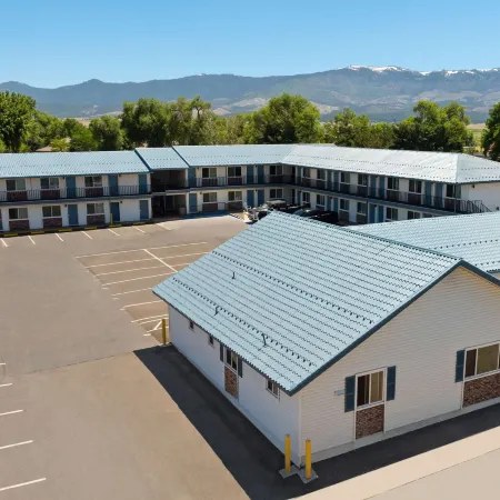 Super 8 by Wyndham Susanville