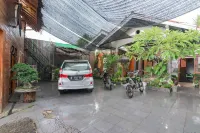 RedDoorz Near Pantai Karang Hawu Pelabuhan Ratu Hotels in Cisolok