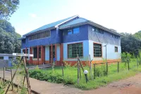 Rhino Tourist Camp Các khách sạn ở Ololaimutiek Village