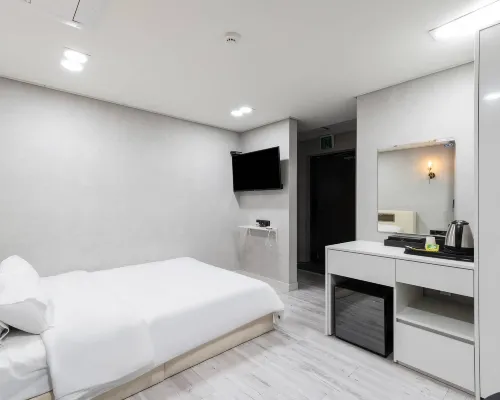 Hotel Regen Hotels near Gupabal Station