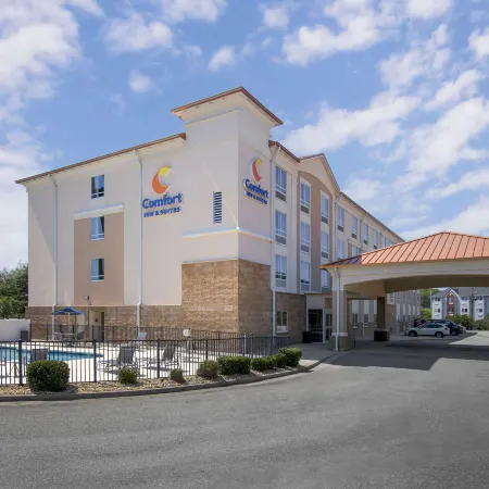 Comfort Inn & Suites