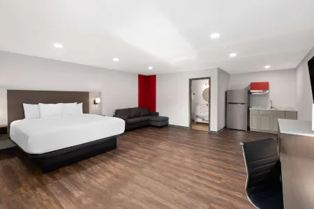 Ramada by Wyndham Bainbridge