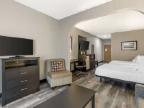 Best Western Plus des Moines West Inn  Suites Hotels in Clive