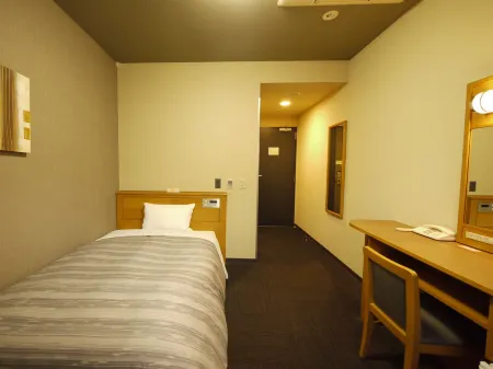 Hotel Route-Inn Osaka Honmachi