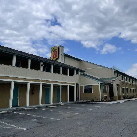 Super 8 by Wyndham Hancock MD