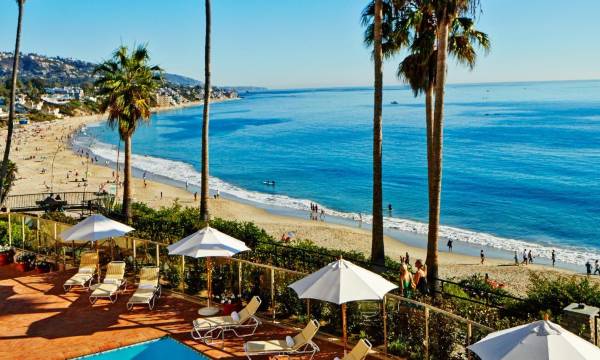 Casa Loma Beach Hotel