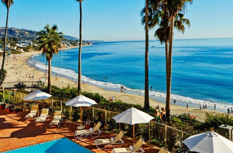 Casa Loma Beach Hotel