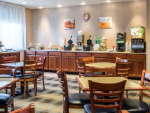 Quality Inn & Suites Sequim at Olympic National Park Hotels in Sequim