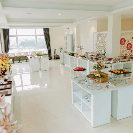 Nature Hotel - Pham Hong Thai