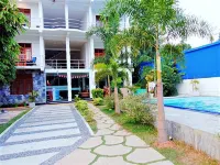 Wake N Flow, Weligama - Pools