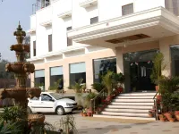 Hotel Taj Resorts Отели в г. 