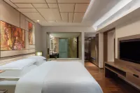 Sheraton Grand Bengaluru Whitefield Hotel & Convention Center - Jacuzzi