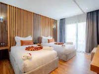 Razane Hotel โรงแรมในเคนิทรา