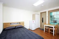 Pyeongtaek Sunset Memories Pension Hotels near The West Sea Protection Hall