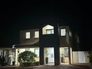 Hillarys Sea-View Panoramic Living