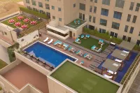 Courtyard Surat - Pools