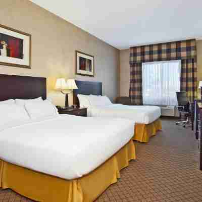 Holiday Inn Express & Suites ANDERSON by IHG Rooms