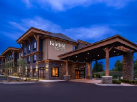 Fairfield Inn & Suites Canton Hotels in Canton