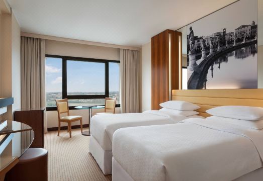 포 포인츠 바이 쉐라톤 파도바