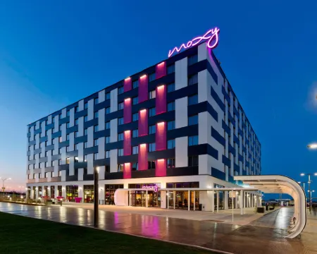 Moxy Vienna Airport Hotels in Schwechat