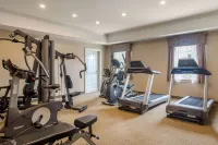 Quality Inn & Suites Amsterdam Hotels in Hanwell