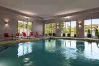 Holiday Inn Express & Suites Dalton - Market ST Hotels in Dalton