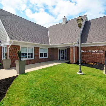 Residence Inn Louisville Airport Отели рядом с достопримечательностью «Сикс Флэгз Кентакки Кингдом»