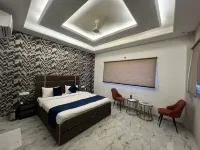 Crescent Inn فنادق في غريتر نويدا