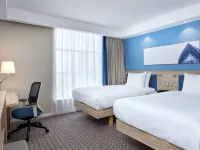 Hampton by Hilton Glasgow Central Hotels near Mitchell Library