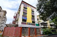 FabExpress Wild Orchid - 800m from Medica Superspecialty Hospital Hotel in zona Patuli Lake Side