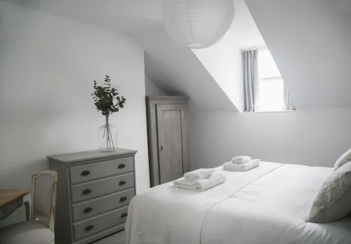 Deluxe 3 bedroom apartment