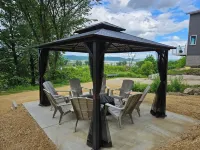Studio apartment overlooking the beautiful Mississippi River - Homestays