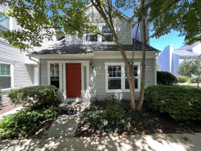Your vacation at perfect & cozy townhouse Hotels near Living Word International Christian Church