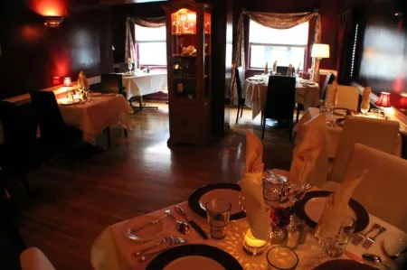 Enjoy Williamsburg from your modern 4BR/4BA at Greensprings Resort. Great value.