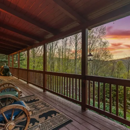 Long Mtn. Views - Covered Porch - Rockers - Fire Pit - Gated - Clean - 5 Stars!