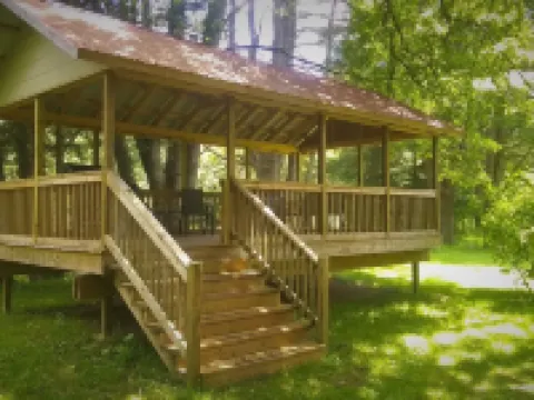 Creekside Comfort Hotels in Venango County