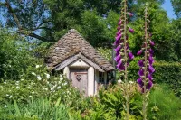 Long Cover Cottage is 4 Star Gold retreat from the outside world.