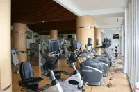 Located high enough to have a beautiful view, low enough to hear the waves! Отели рядом с достопримечательностью «Pensacola Beach Gulf Side Artificial Reef»