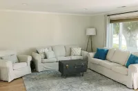 Molly's Place - Home in Kennewick with yard Hotels in Kennewick