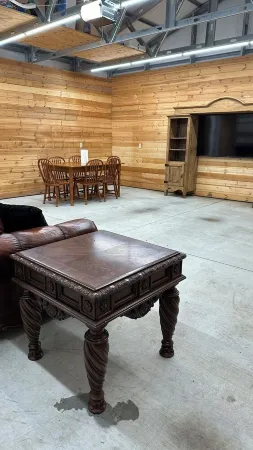 Cozy Lakefront: Family Friendly Home with Gentle walk to Greers Ferry Lake